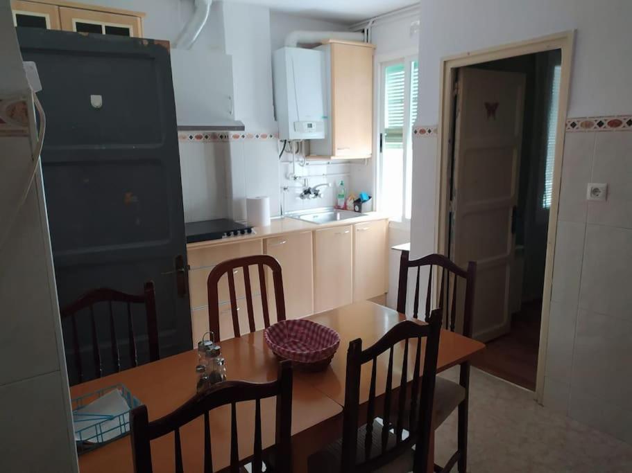 Amplio Piso En Centro Con Balcon Apartman Cuenca  Kültér fotó